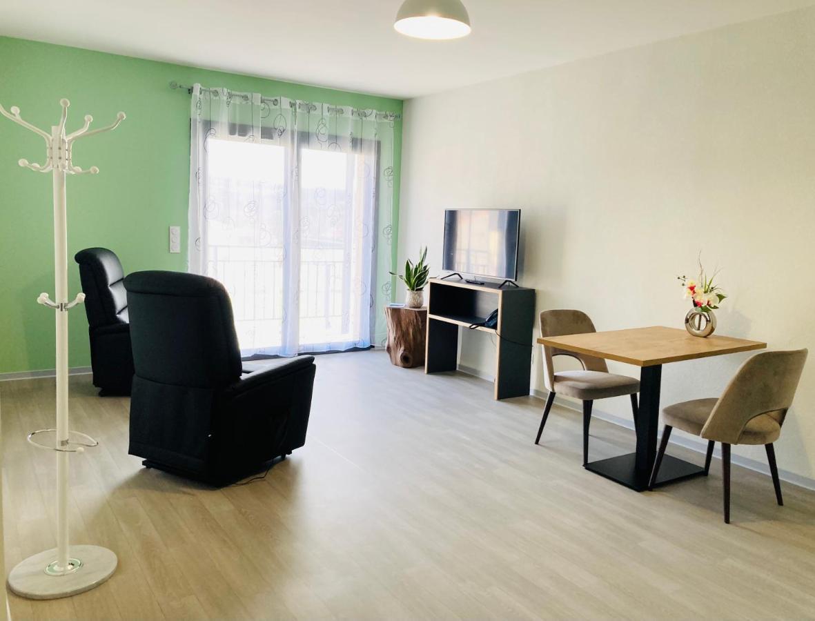 Residence Services Seniors 蒙蒂尼亚克 外观 照片