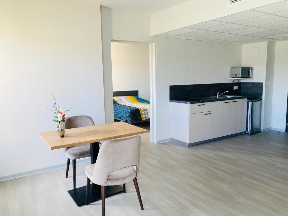 Residence Services Seniors 蒙蒂尼亚克 外观 照片