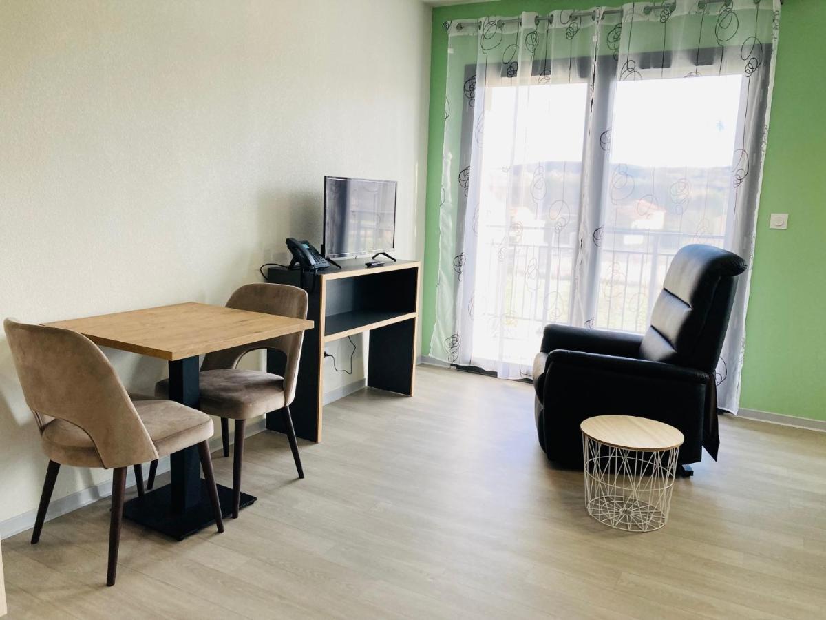 Residence Services Seniors 蒙蒂尼亚克 外观 照片